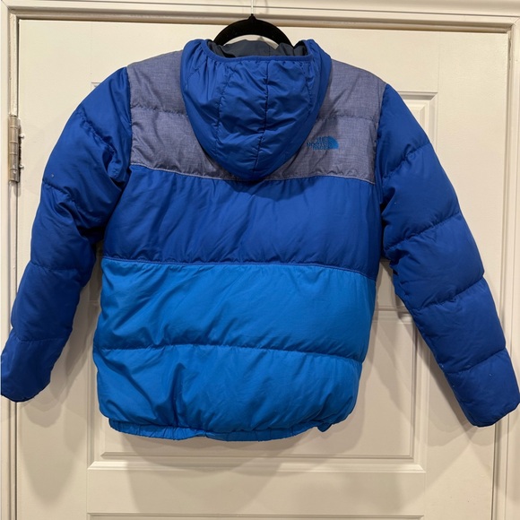 The North Face Kids Two-Tone and reversible Blue Puffer Jacket - Picture 3 of 6